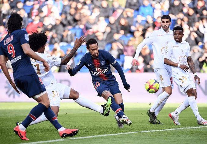 法甲中游卡位战！朗斯主场冲欧战，巴黎 FC 客场保排名